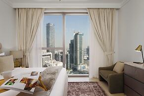 Maison Privee - Inviting Apt with Fabulous Dubai Canal & Skyline Vws