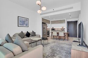 Marina Harbour View 2BR & Beach Access
