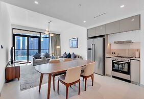 Marina Harbour View 2BR & Beach Access