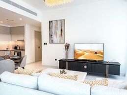 High floor Panoramic 2BR & Private Beach