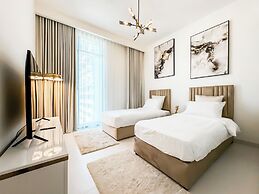 High floor Panoramic 2BR & Private Beach