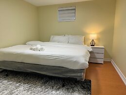 Comfy Basement Apartment in Toronto