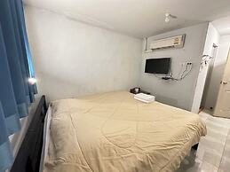 OYO 75472 GOTUM Hostel 2 & Money Exchange