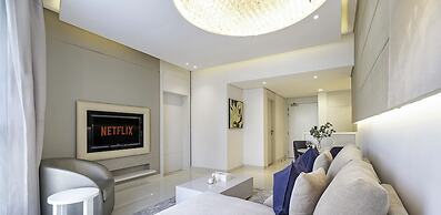 LUX The Voleo Canal View Suite