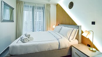 Elegant 3BR Apt. 4 Balconies in 29 Blvd