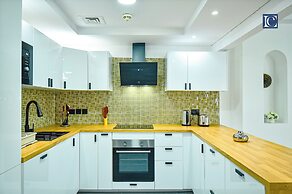 Elegant 3BR Apt. 4 Balconies in 29 Blvd
