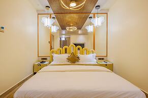 CVR'S HOTEL GLASS BIRD