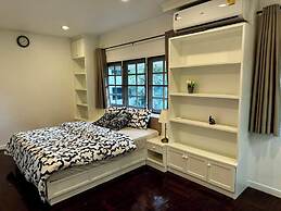 Comfy Crib Hostel 2