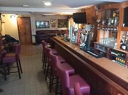 Mattys Pub & Apartments