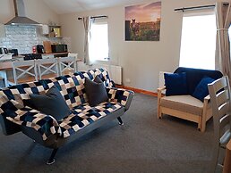 Mattys Pub & Apartments