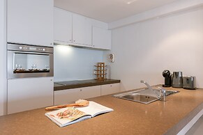 Beachside 3-bedroom Duplex Near Sea
