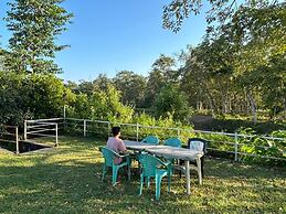 Jungle Side Luxury Hotel