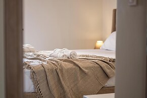 Niman Beachside Apartments