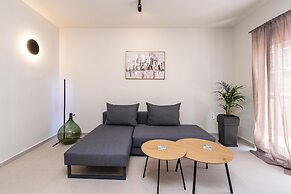 Niman Beachside Apartments