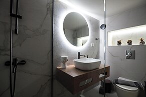 Niman Beachside Apartments