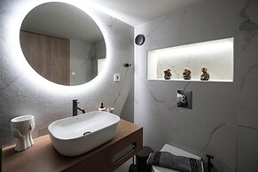 Niman Beachside Apartments
