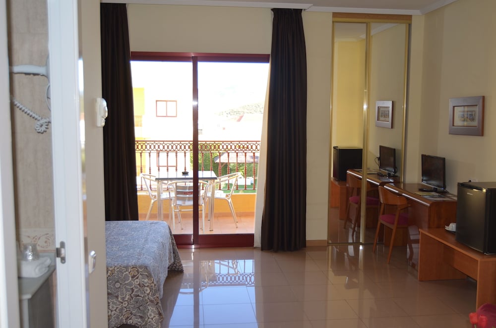 Hotel Playa Sol