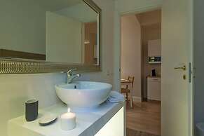Aruna Suites