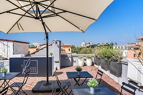 EFFE LUXURY PALACE