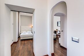 EFFE LUXURY PALACE