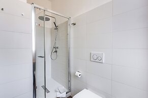 EFFE LUXURY PALACE