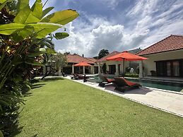 Villa Bugis Drupadi Seminyak