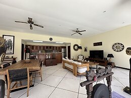 Villa Bugis Drupadi Seminyak