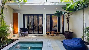 Villa Bugis Kayu Aya Seminyak