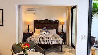 Villa Bugis Kayu Aya Seminyak