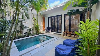 Villa Bugis Kayu Aya Seminyak