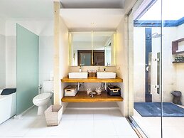 Villa Bugis Kayu Aya Seminyak