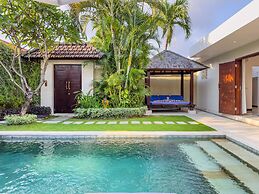 Villa Bugis Kayu Aya Seminyak