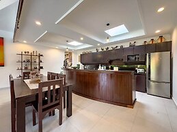 Villa Bugis Abimanyu Seminyak