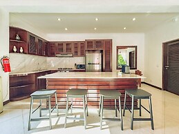 Villa Bugis Abimanyu Seminyak