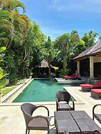 Villa Bugis Abimanyu Seminyak