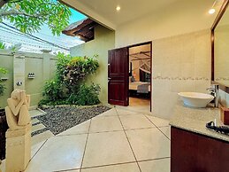 Villa Bugis Abimanyu Seminyak