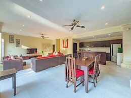 Villa Bugis Abimanyu Seminyak