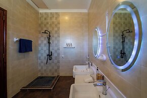 Coral Cliff Villas