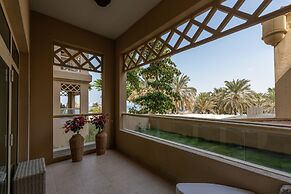 Rustic Palm 1BR w Beach Access