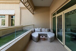 Rustic Palm 1BR w Beach Access