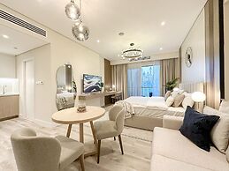 Scenic Views & Top Amenities - Address