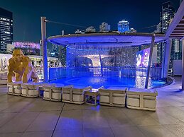 Scenic Views & Top Amenities - Address