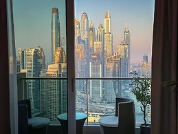 Scenic Views & Top Amenities - Address