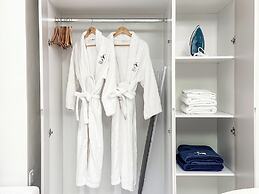 Scenic Views & Top Amenities - Address