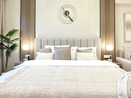 Scenic Views & Top Amenities - Address