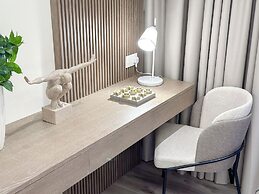 Scenic Views & Top Amenities - Address