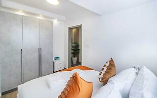 Lux Suites Winchester Gardens Riverside