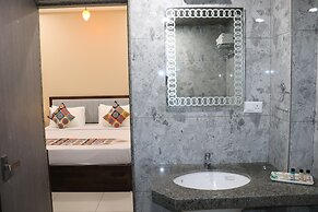 Hotel M R Paradise