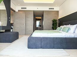 High Floor Burj Khalifa View Apartment