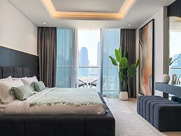 High Floor Burj Khalifa View Apartment